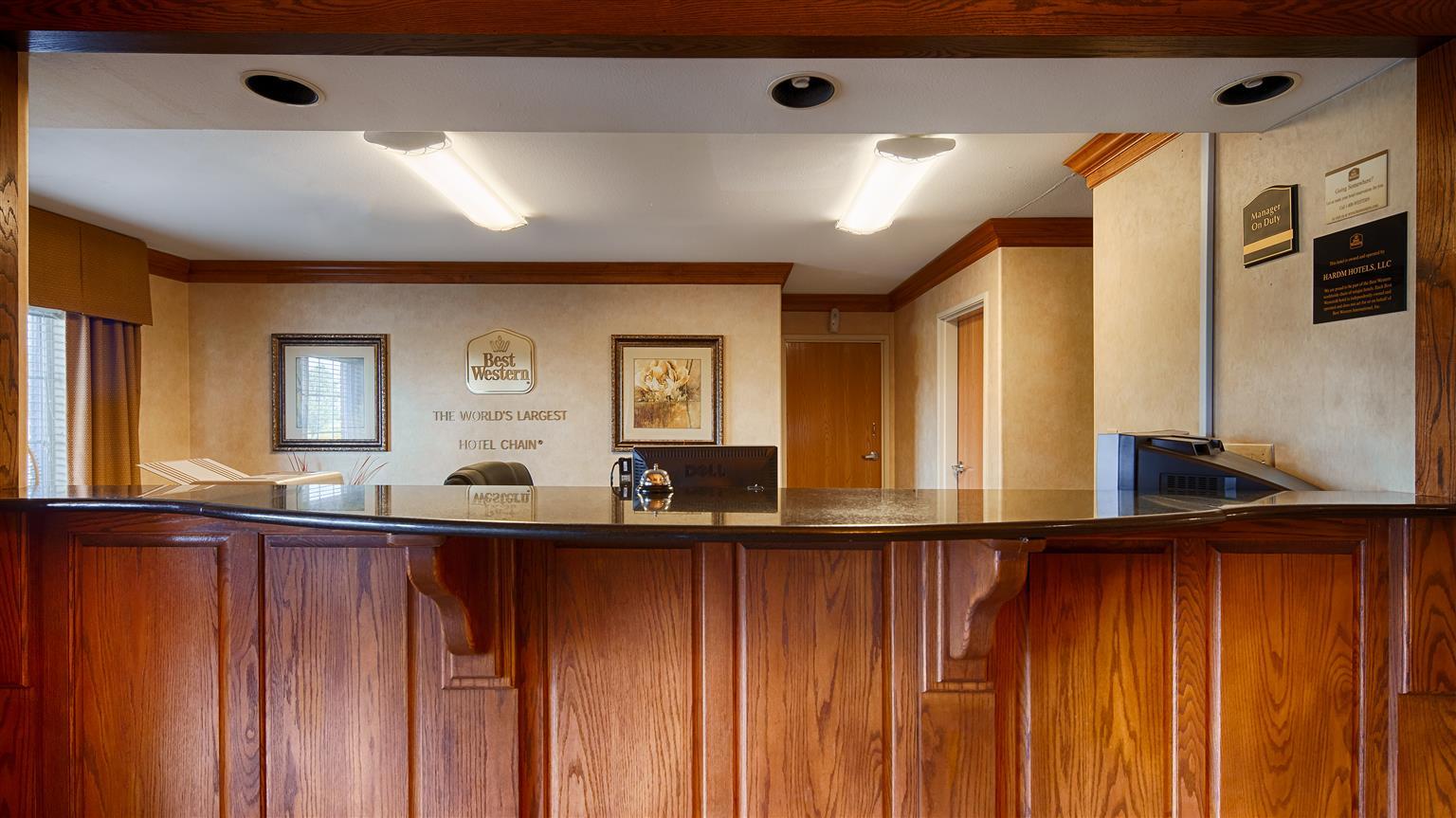 Best Western Presidential Hotel & Suites Pine Bluff Bagian luar foto