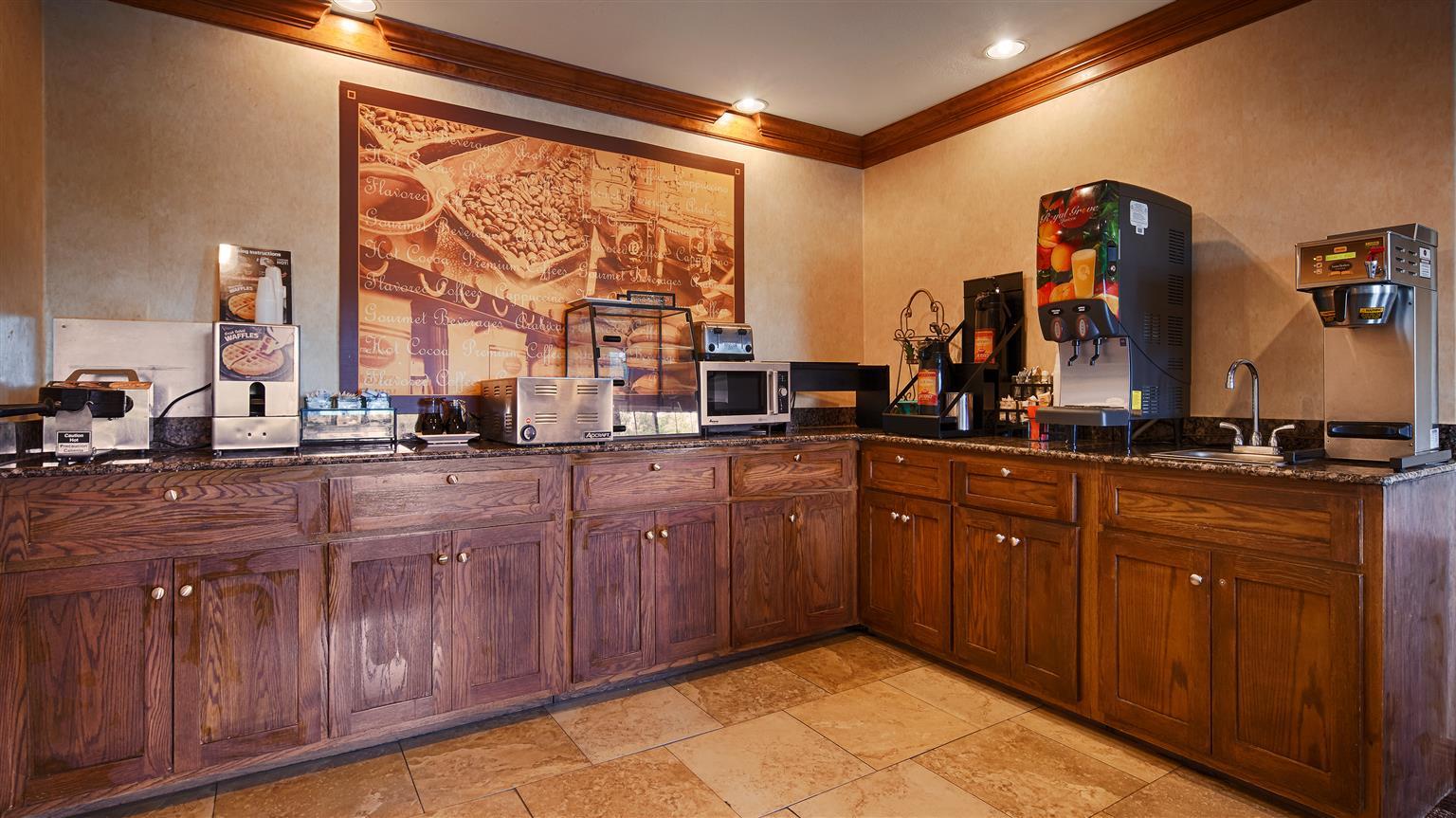 Best Western Presidential Hotel & Suites Pine Bluff Bagian luar foto